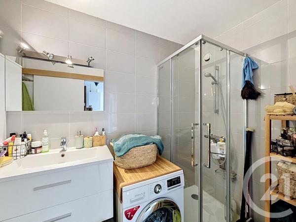 Appartement Studio à vendre  1 pièce - 29,88 m 2   IVRY SUR SEINE  - 94