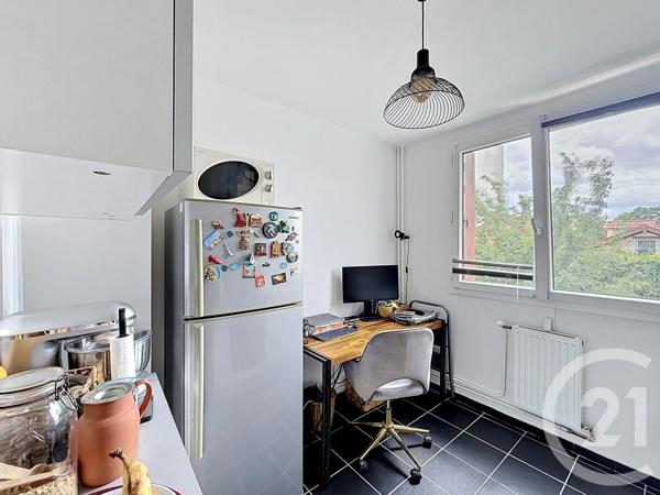 Appartement Studio à vendre  1 pièce - 29,88 m 2   IVRY SUR SEINE  - 94