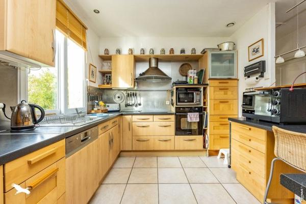Maison à vendre |  Les Cabannes |  5 pièces | 179 m²