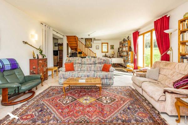 Maison à vendre |  Les Cabannes |  5 pièces | 179 m²