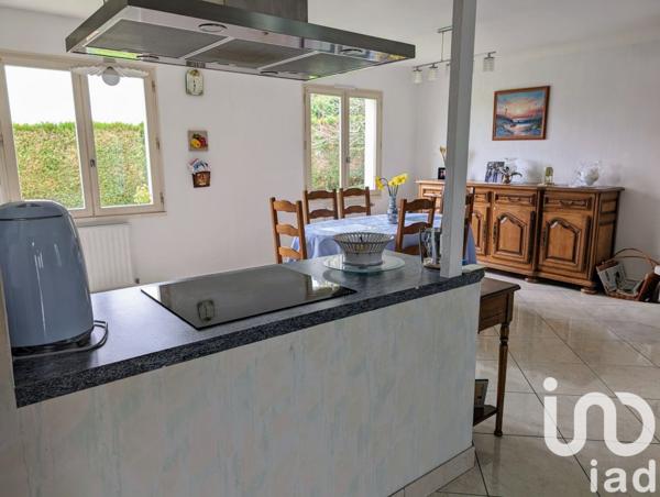 Maison traditionnelle 7 pièces de 140 m² à Mulsanne (72230)