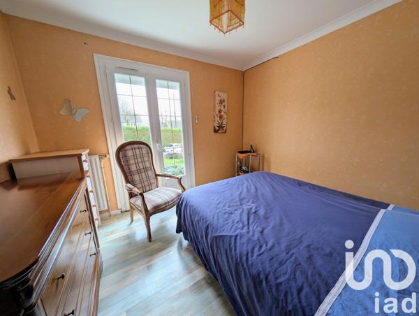 Maison traditionnelle 7 pièces de 140 m² à Mulsanne (72230)