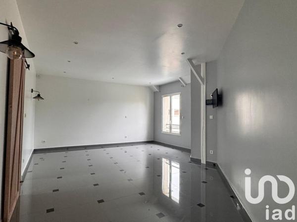 Maison traditionnelle 14 pièces de 307 m² à Limeil-Brévannes (94450)