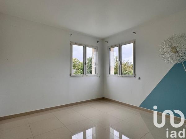 Maison traditionnelle 14 pièces de 307 m² à Limeil-Brévannes (94450)