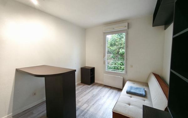 Appartement à vendre    2 pièces • 18 m2 Nîmes