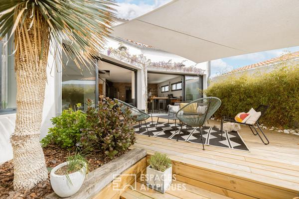 Ancien chai familial sublimé en une lumineuse maison d’architecte