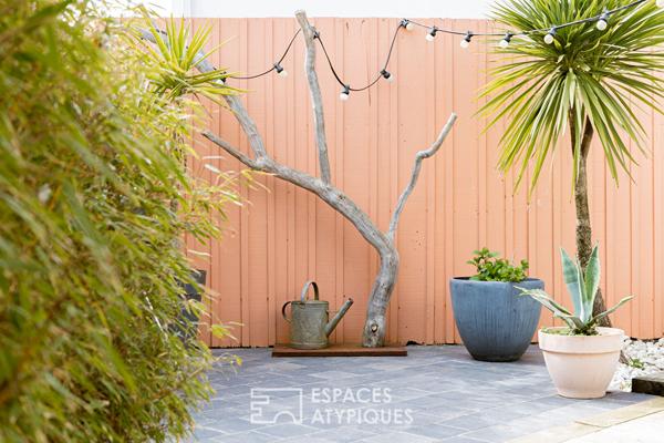 Ancien chai familial sublimé en une lumineuse maison d’architecte
