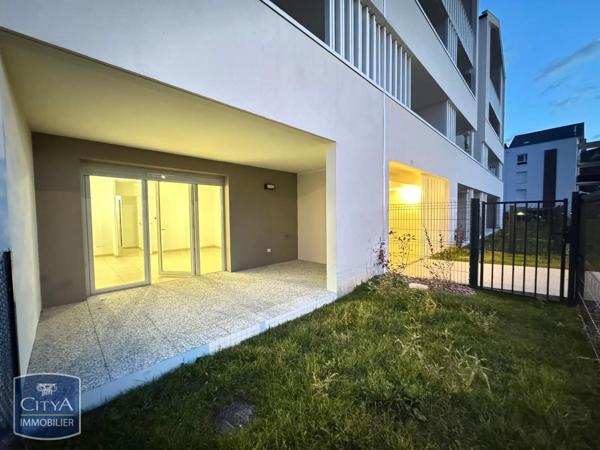 Appartement à louer 3 pièces 61.8m² Lons (64140)