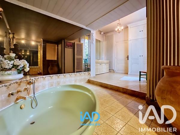 Maison à vendre 14 pièces 323 m² Mantes-la-Jolie