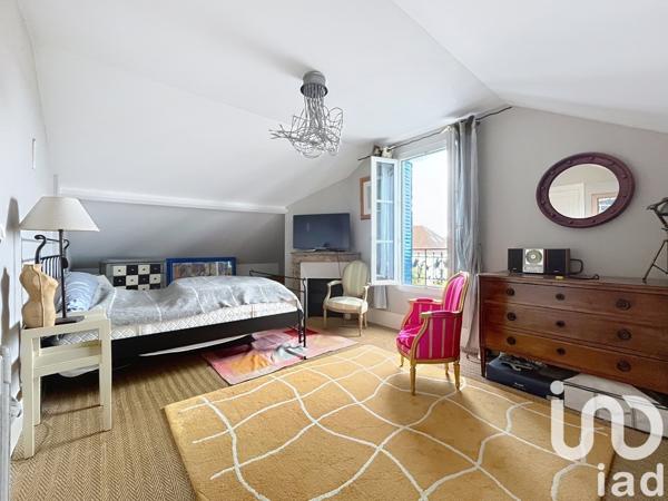 Maison à vendre 6 pièces 166 m² Marnes-la-Coquette