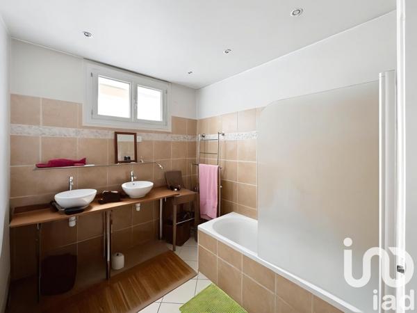 Maison à vendre 6 pièces 166 m² Marnes-la-Coquette