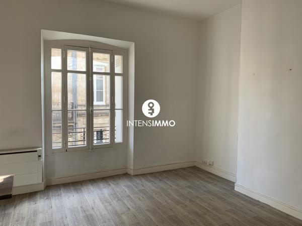 Appartement 2 pièces - 36m² - Bordeaux - Saint Pierre 884 € f t