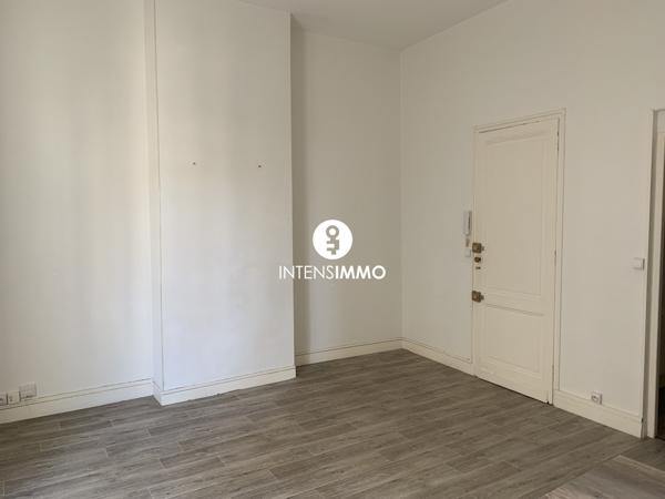 Appartement 2 pièces - 36m² - Bordeaux - Saint Pierre 884 € f t
