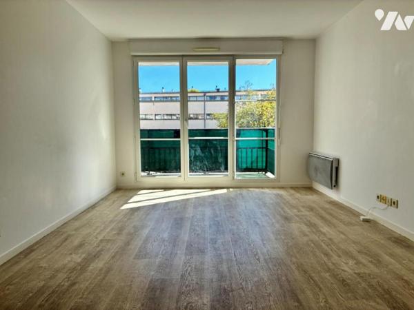 TRAPPES – À PROXIMITÉ IMMÉDIATE DE LA GARE – 3 PIÈCES AVEC BALCON ET DEUX BOX