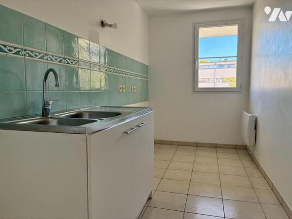 TRAPPES – À PROXIMITÉ IMMÉDIATE DE LA GARE – 3 PIÈCES AVEC BALCON ET DEUX BOX