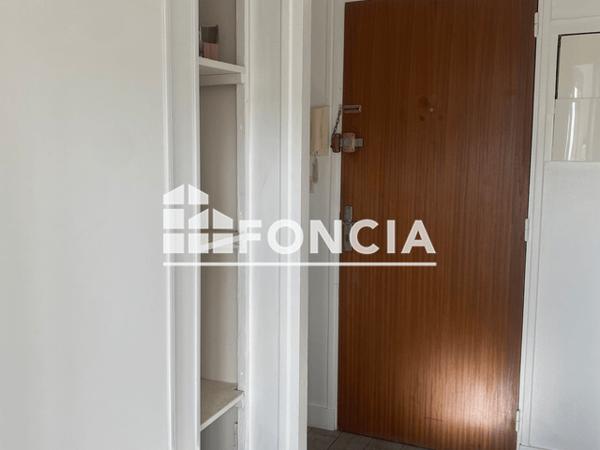 Location Studio 29.05 m² - SAINT MESMIN Saint Pryve Saint Mesmin 45750