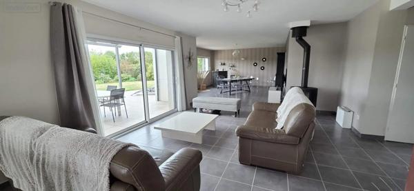 Achat - Maison Bois-Guillaume 76230 6 pièces 243 m 2 1631 m 2