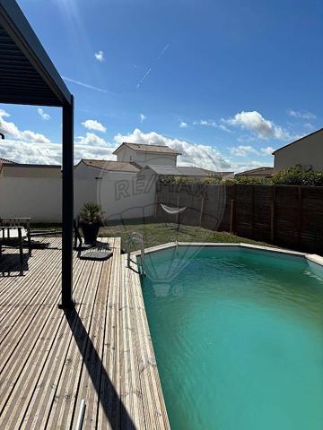 Maison 4 chambre(s) à vendre - Médis, Charente-Maritime - 17