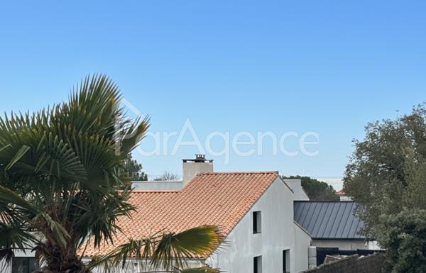 Maison rénovée avec piscine - 250 m Plage