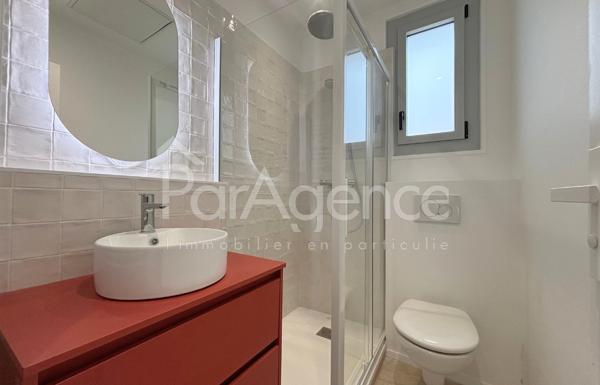 Maison rénovée avec piscine - 250 m Plage