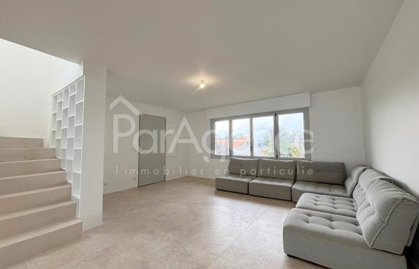 Maison rénovée avec piscine - 250 m Plage