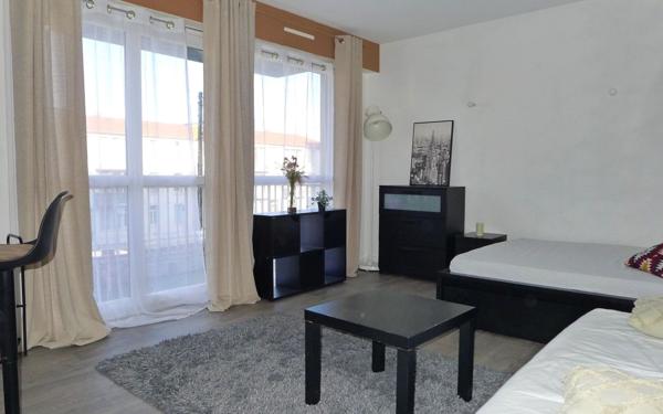 Appartement à vendre    1 pièce • 29,44 m2 Oullins