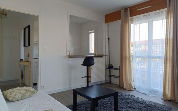 Appartement à vendre    1 pièce • 29,44 m2 Oullins