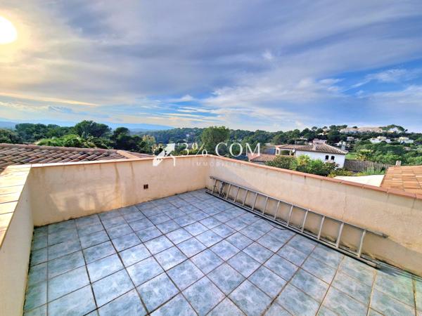 Maison 5 pièce(s) 4 chambre(s) 196 m²