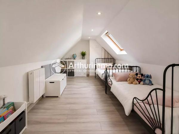 Location                                                      Maison
                        
                     5 pièces                      77 m2                     à Corbeil-Essonnes