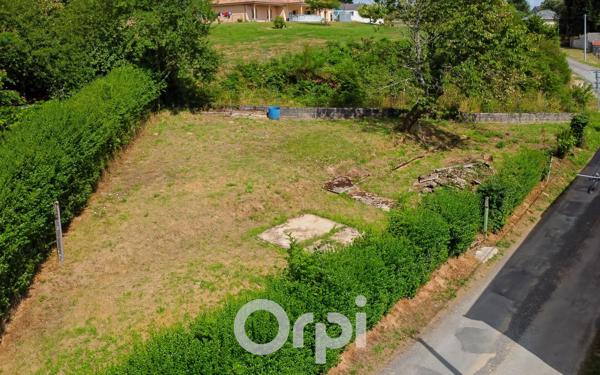 Maison à vendre    3 pièces • 84 m2 La Jonchère-Saint-Maurice