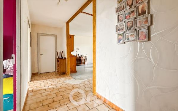 Maison à vendre    3 pièces • 84 m2 La Jonchère-Saint-Maurice