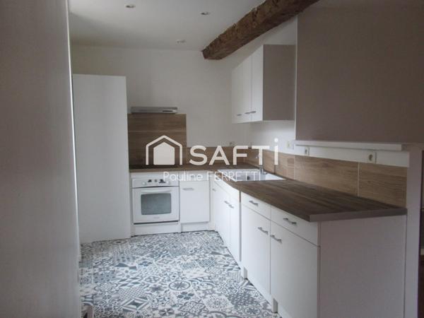 A saisir : 2 appartements (T3/T2) + garage de 100m2