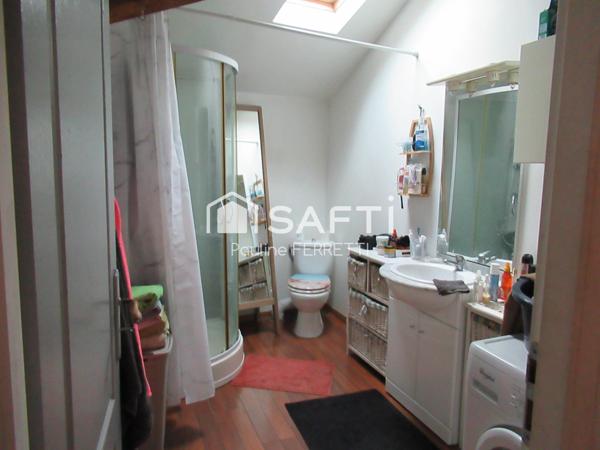 A saisir : 2 appartements (T3/T2) + garage de 100m2