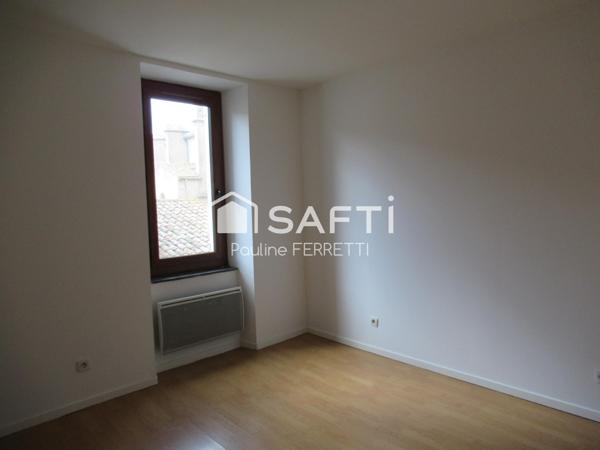 A saisir : 2 appartements (T3/T2) + garage de 100m2