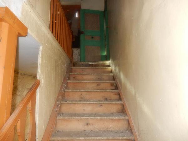 Le Puy en Velay 43000 ténement de deux immeubles avec cour possibilité minimum 6 logements