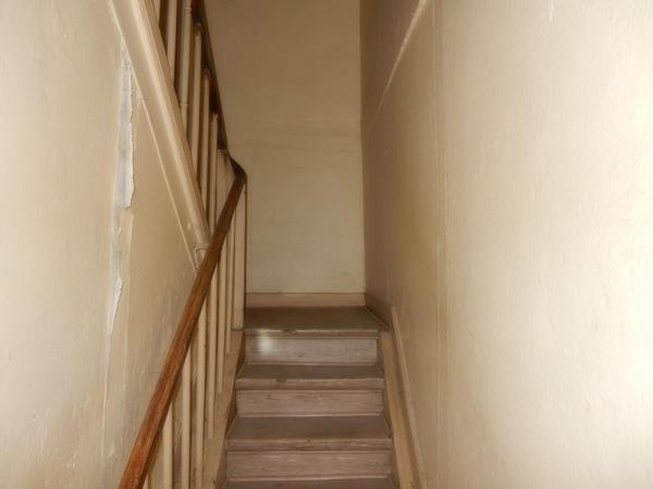 Le Puy en Velay 43000 ténement de deux immeubles avec cour possibilité minimum 6 logements