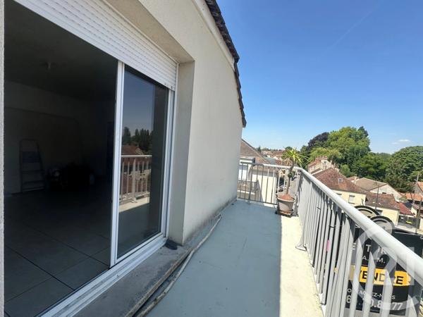 Appartement F2 à vendre  2 pièces - 49,80 m 2   LA FERTE GAUCHER  - 77