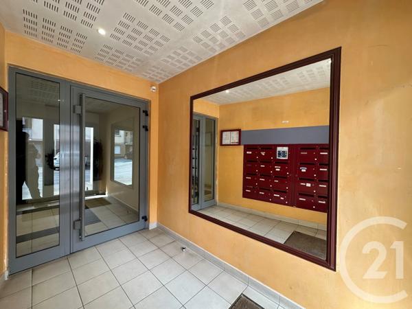 Appartement F2 à vendre  2 pièces - 49,80 m 2   LA FERTE GAUCHER  - 77