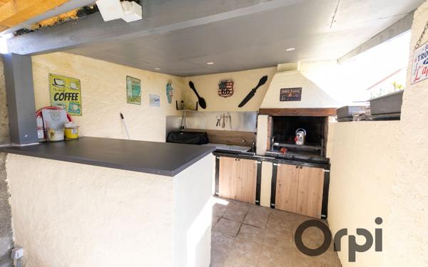 Maison à vendre    3 pièces •  Saint-Estève