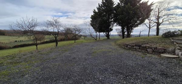 Location Maison 4 pièces 84 m2 à Rouffiac