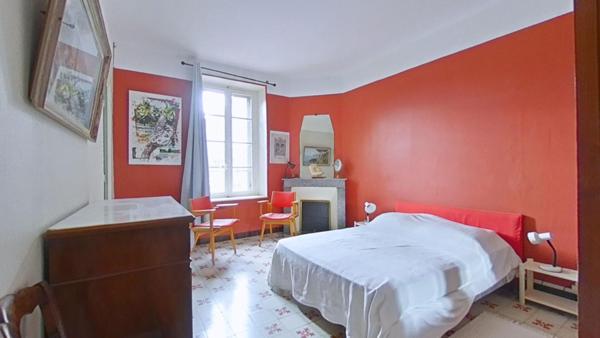 Propriété Ouveillan - 402 m² habitables - Piscine & dépendances