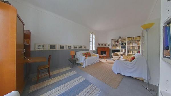 Propriété Ouveillan - 402 m² habitables - Piscine & dépendances