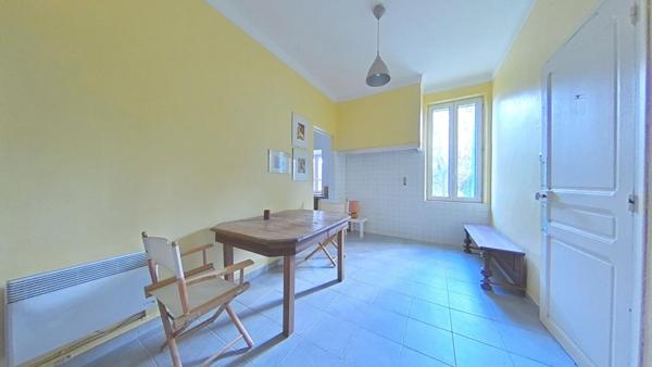 Propriété Ouveillan - 402 m² habitables - Piscine & dépendances