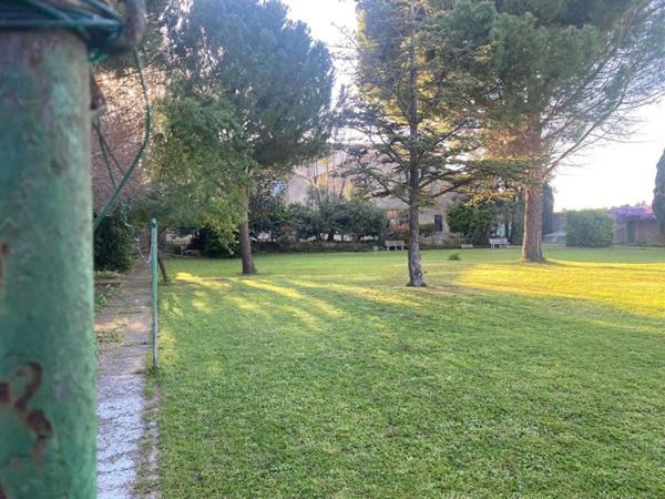 Propriété Ouveillan - 402 m² habitables - Piscine & dépendances