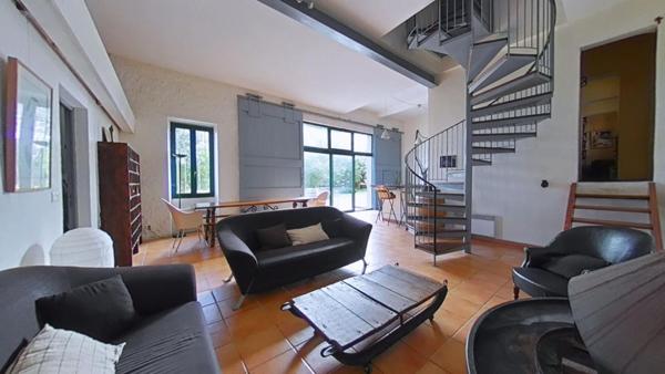 Propriété Ouveillan - 402 m² habitables - Piscine & dépendances