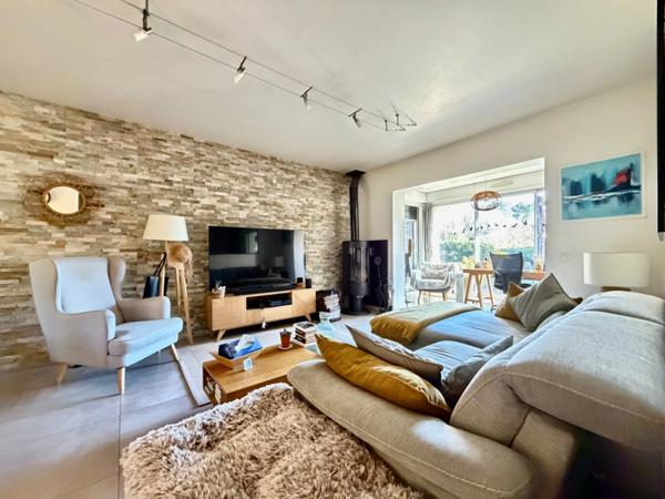 Valbonne – Villa rénovée 4P 98 m² – Résidence avec piscine – Garage