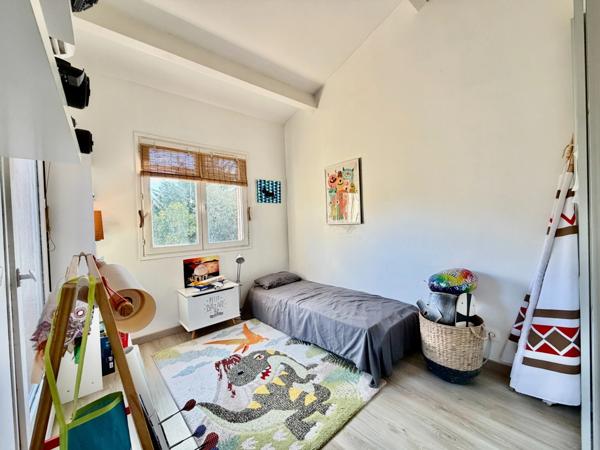 Valbonne – Villa rénovée 4P 98 m² – Résidence avec piscine – Garage