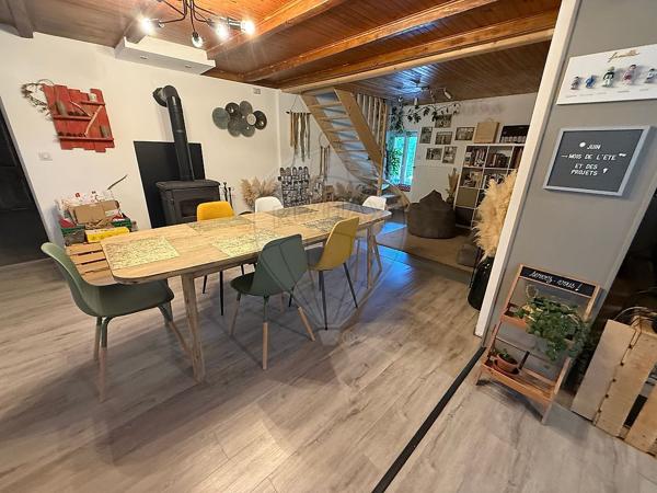 Maison 6 chambre(s) à vendre - Lays-sur-le-Doubs, Saône-et-Loire - 71