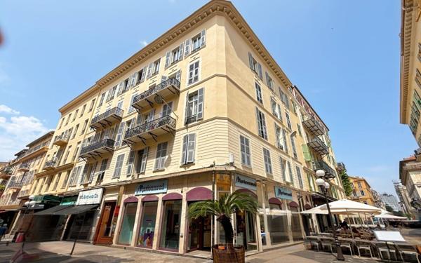 Appartement à vendre    2 pièces • 29,85 m2 Nice