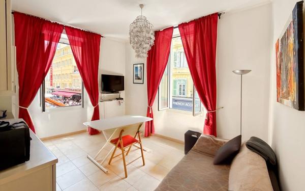 Appartement à vendre    2 pièces • 29,85 m2 Nice